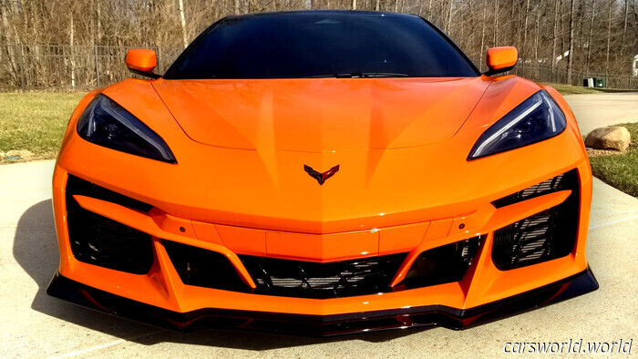 Questa Corvette elettrificata ha perso un quarto del suo valore in sole 112 miglia / Carscoops